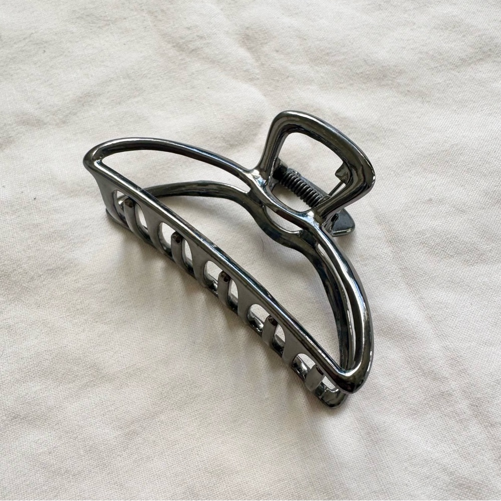 Metal Claw Hair Clip Gunmetal Silver